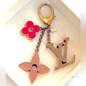 Louis Vuitton Fleur de Monogram Bag Charm Gold/Pink Used, Very Good Condition
